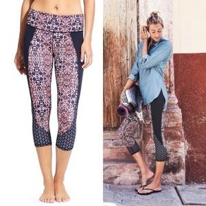 Athleta Floral Salutation Crop Legging